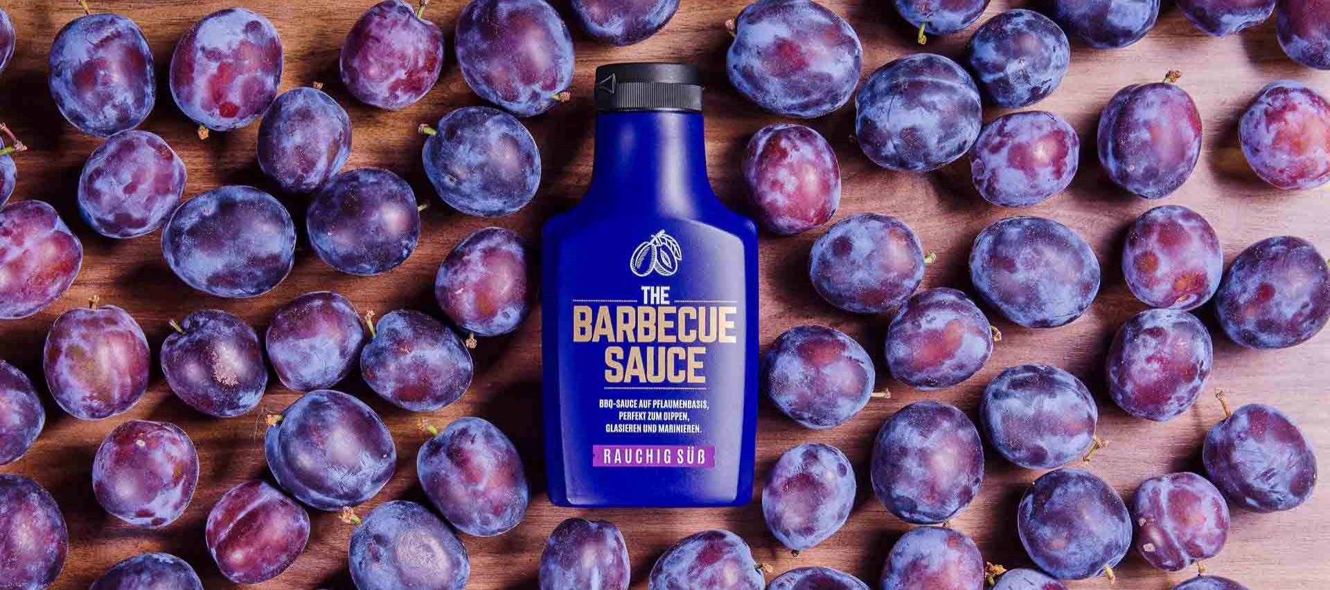 Die Beste BBQ Grillsauce der Welt online kaufen. Auf Pflaumenbasis und Kirschbasis. Besondere Gourmet Grillsaucen für Fleisch, Gemüse, Fisch. Für Burger, saftiges Pulled Pork, zarte Spareribs und mehr. Entdecke fruchtige, scharfe und rauchige BBQ-Saucen auf Pflaumenbasis und Kirschbasis.Ideal zum Dippen, Glasieren und Marinieren. für Burger, Spareribs, Pulled Pork, Gemüse, Fisch und mehr.